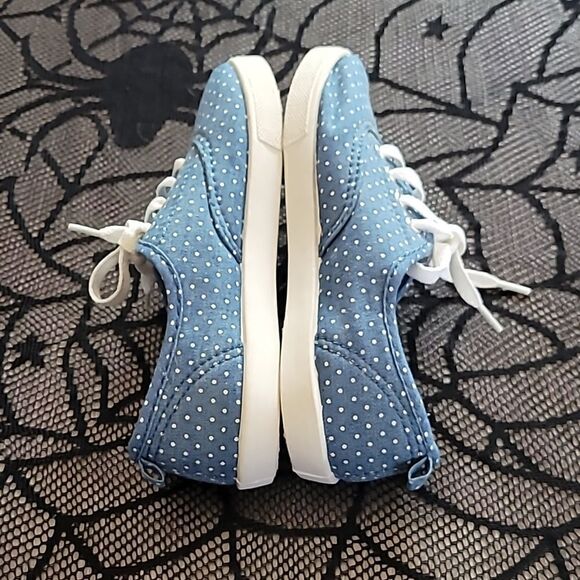 Light Blue & White Polka Dot Sneakers Girls Size 1 - Picture 4 of 8